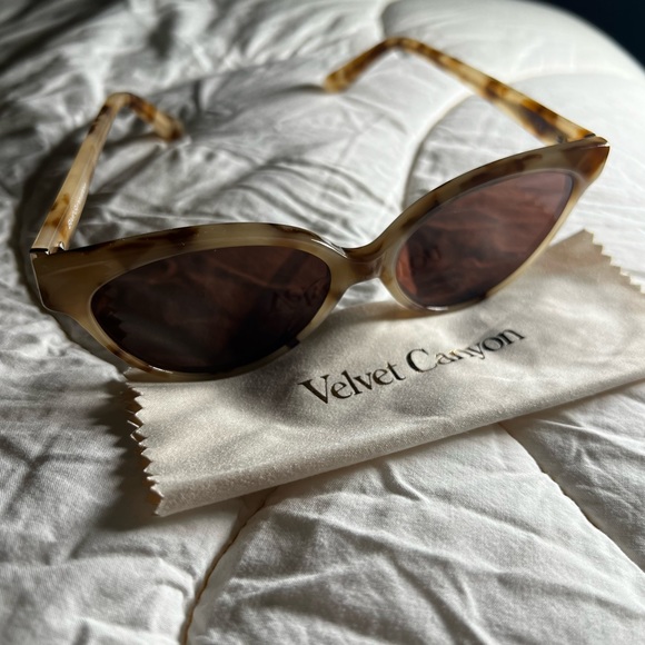 Velvet Canyon Beat Generation - NWT - Picture 5 of 10